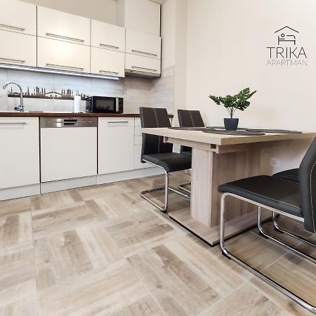 Trika Apartman Sarvar Exterior photo