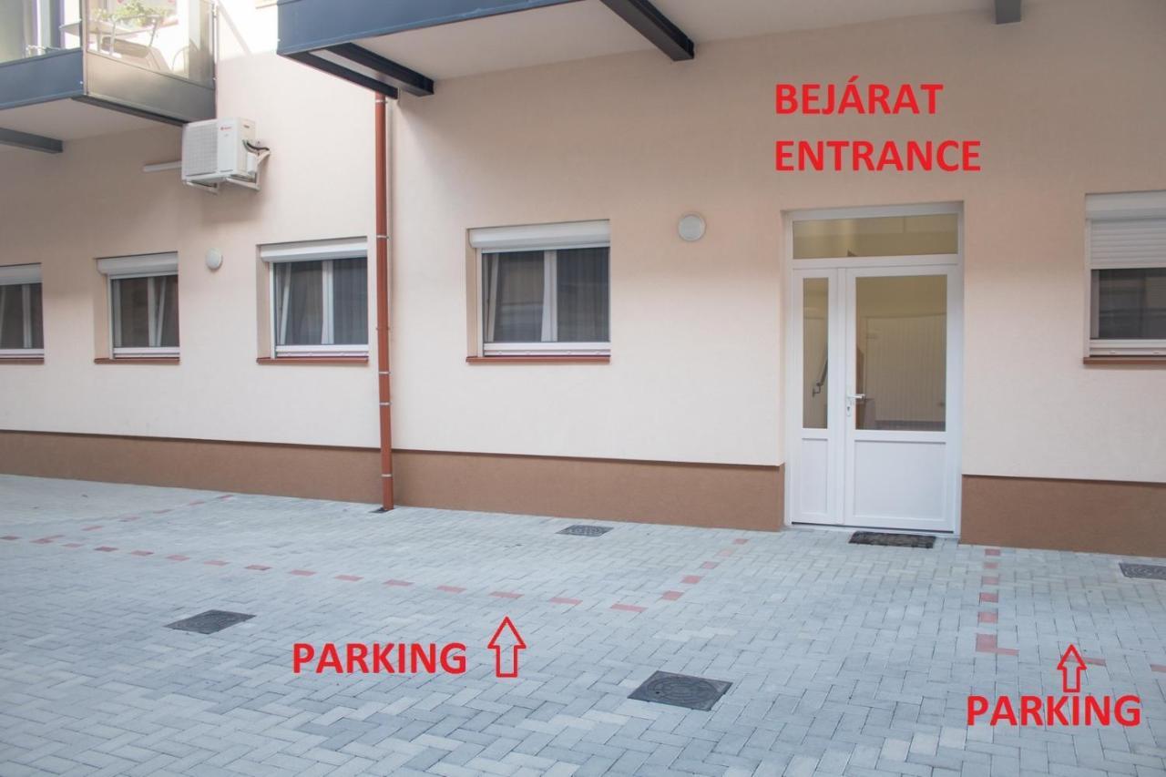 Trika Apartman Sarvar Exterior photo